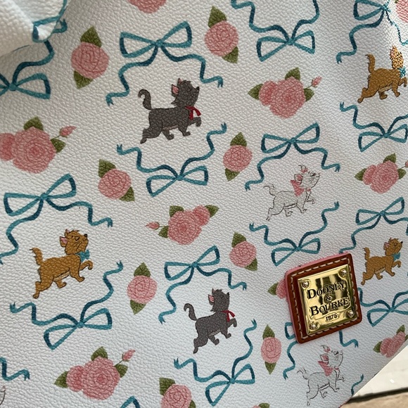👛Dooney and Bourke Disney Aristocats Purse - Picture 11 of 11